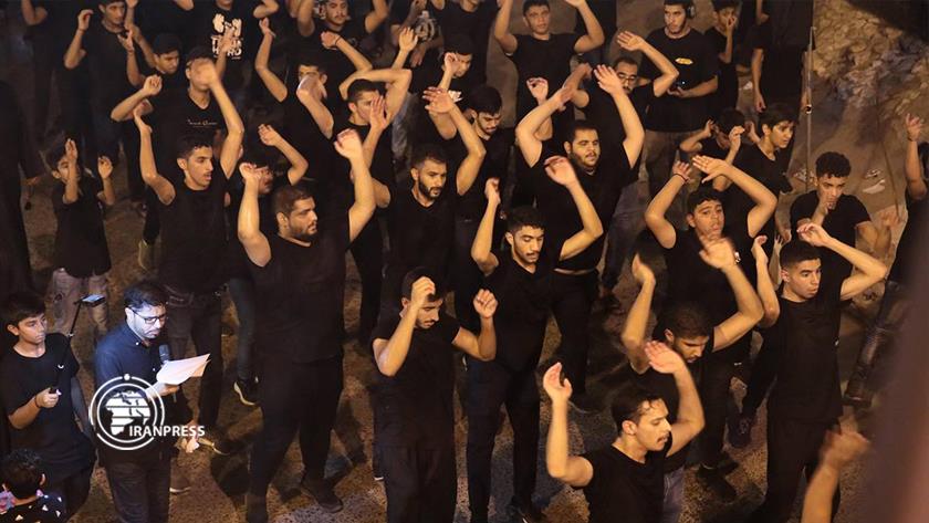 Iranpress: Bahraini Shia Muslims mourn for Imam Hussain 