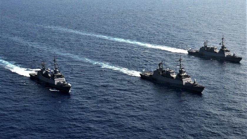 Iranpress: US announced formation of a coalition to patrol Red Sea